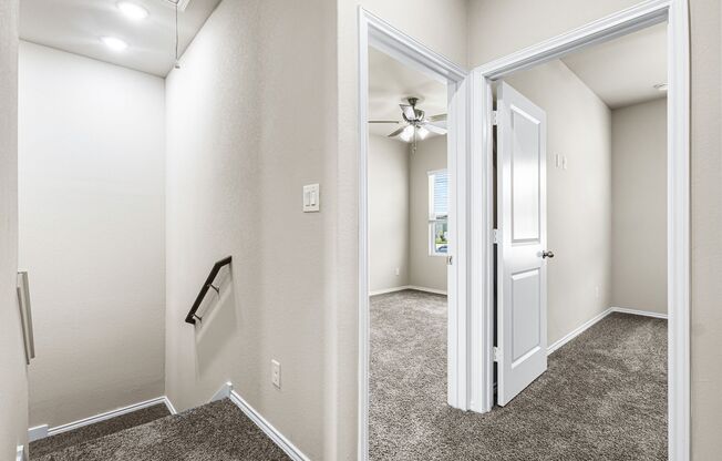 3 beds, 2.5 baths, 1,225 sqft, $1,800, Unit Sai Mnr 114-102