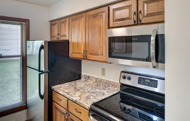 2 beds, 1 bath, $1,695