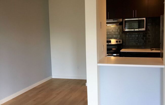 1 bed, 1 bath, 600 sqft, $1,795, Unit 102