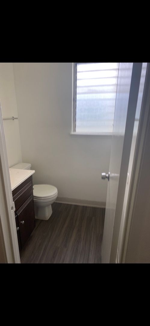 3 beds, 1.5 baths, 1,106 sqft, $1,400, Unit 203