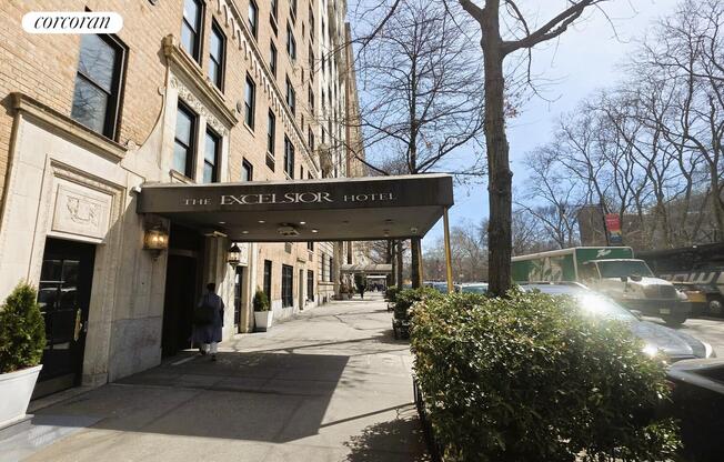 1 bed, 1 bath, $5,500, Unit 10I
