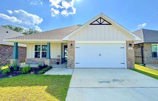 Spacious 3 bedroom 2 bath home for rent in Pace, FL!
