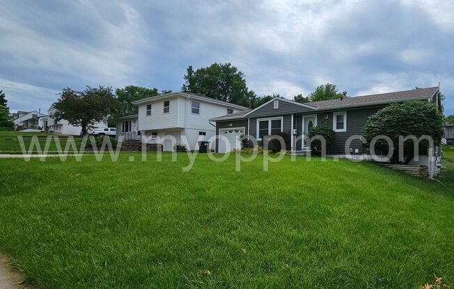 4 bedroom house with new appliances | 132nd & Center