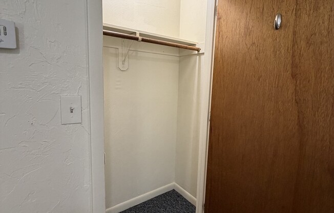 8 EXCHANGE CT