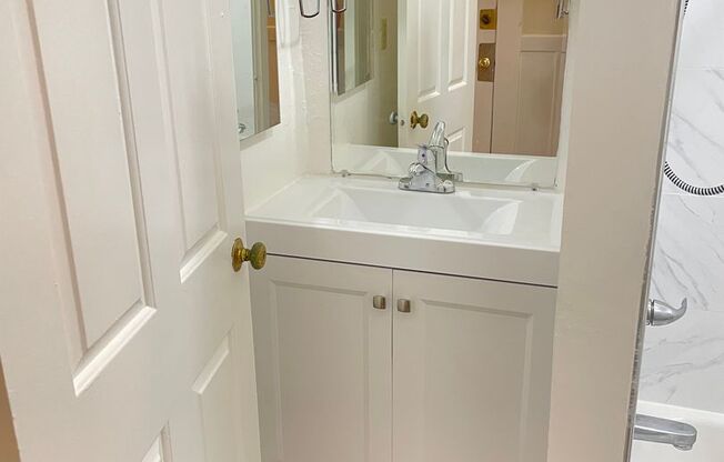 2 beds, 1 bath, 875 sqft, $3,195, Unit 22