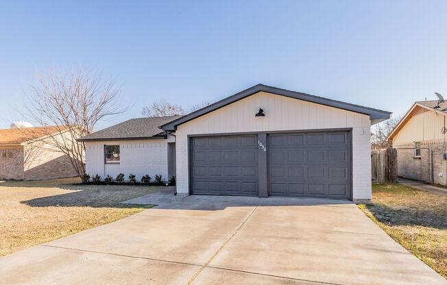 LIGHT and BRIGHT REMODELED 3/2/2 in Eagle Mountain-Saginaw ISD