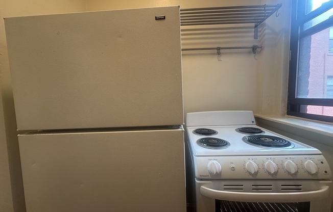 1 bed, 1 bath, 500 sqft, $2,300, Unit 42