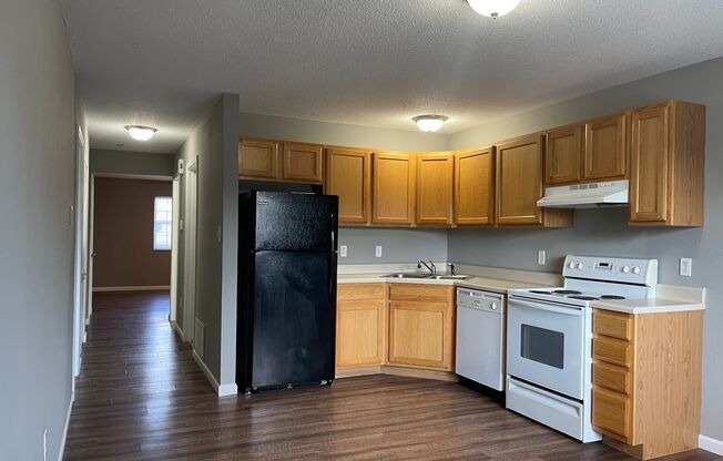 2 beds, 1.5 baths, 990 sqft, $1,395, Unit 220-3D RM