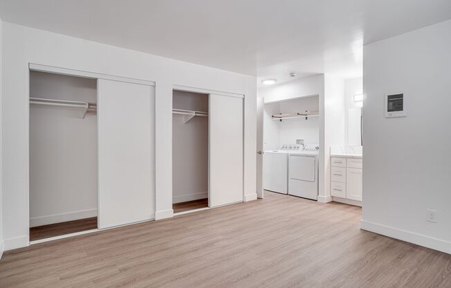 1 bed, 1 bath, 700 sqft, $2,195, Unit 13