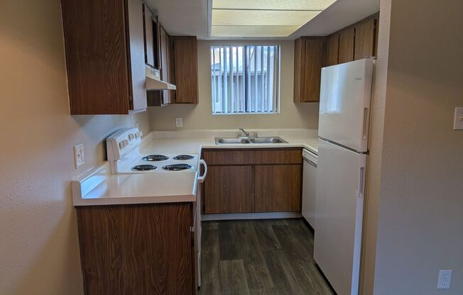 2 beds, 2 baths, 900 sqft, $1,425, Unit 223