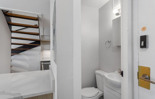 1 bed, 1.5 baths, 667 sqft, $2,400, Unit 10F