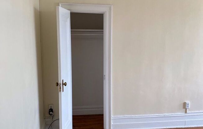 Studio, 1 bath, $1,800, Unit E16