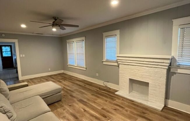 203 W Haya St - For Lease!