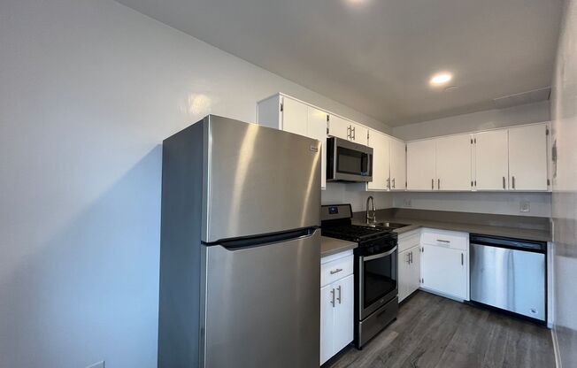 Studio, 1 bath, 615 sqft, $1,895, Unit 132