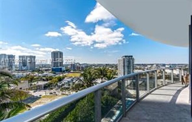 2 beds, 2 baths, 1,178 sqft, $5,000, Unit 488 NE 18th St # 17-00 (A11709681)