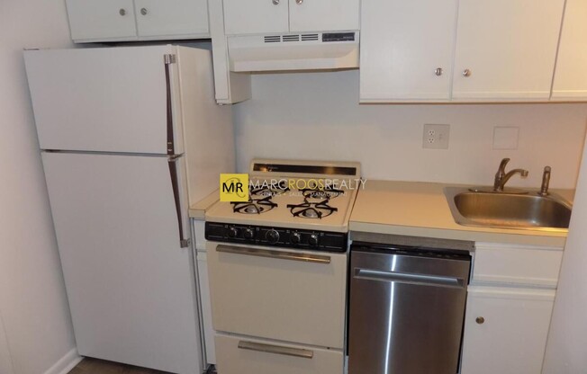 26 Commonwealth Ter 14