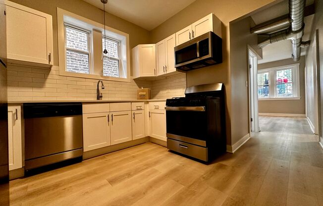 Rehabbed 2 Bed/1 Bath in Pilsen!