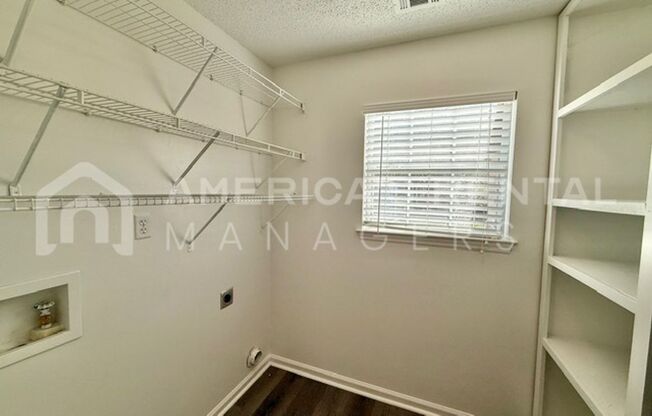 3 beds, 2 baths, $1,595