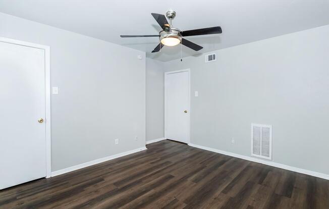 3 beds, 2 baths, 1,362 sqft, $1,381