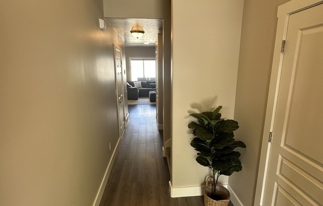 1352 STONE MDW DR