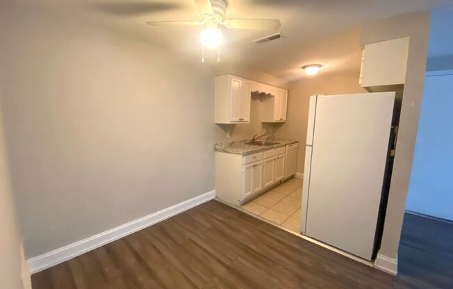 1 bed, 1 bath, 600 sqft, $675, Unit 14