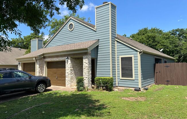 3 beds, 2 baths, 1,147 sqft, $1,850, Unit 11613B