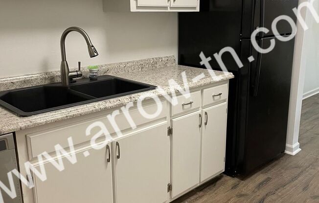 Awesome 2 Bedroom Condo Near the River!