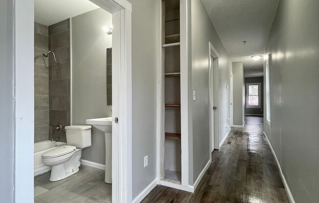 Beautiful 2 bed 1 Bath Home!
