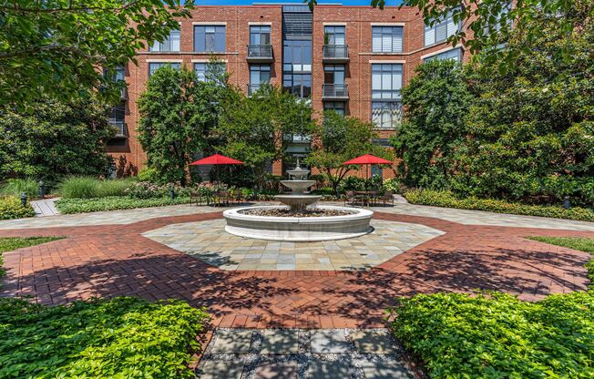 Modern Condo in Old Town Alexandria