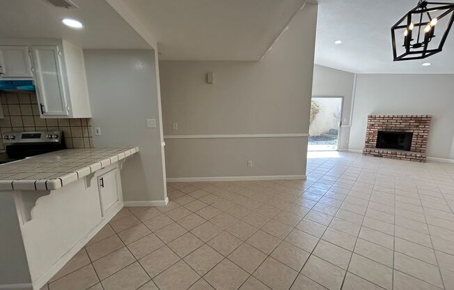 536 NAVARRE PL
