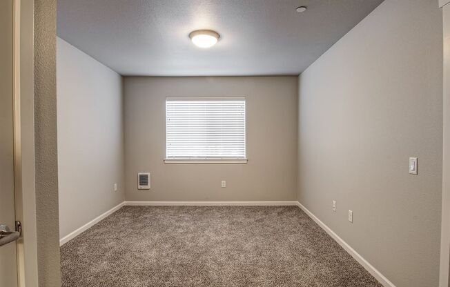 3 beds, 2 baths, 1,160 sqft, $2,300, Unit 5-102