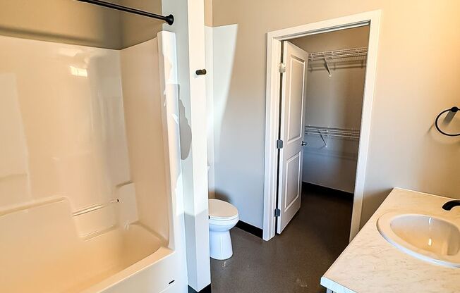 2 beds, 2 baths, 1,188 sqft, $1,725, Unit 120