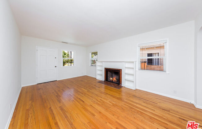 6506 W 82 ST