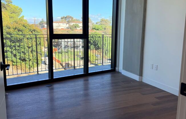 2 beds, 2 baths, 816 sqft, $4,320, Unit 609