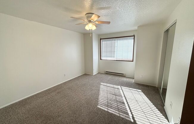 2 beds, 1 bath, 982 sqft, $1,795, Unit 1636