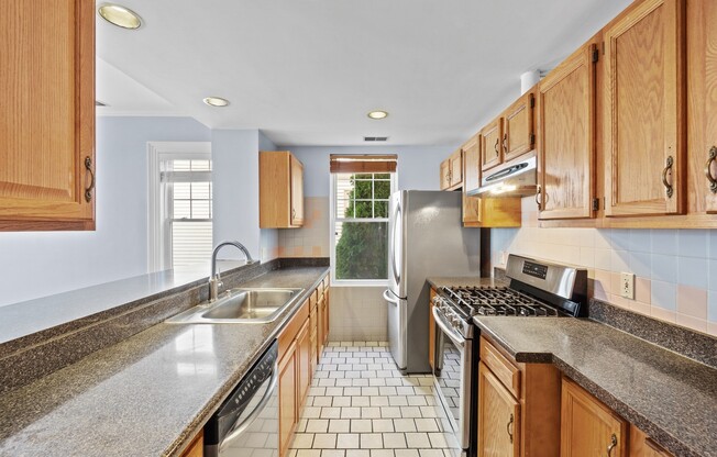 137 POPLAR ST