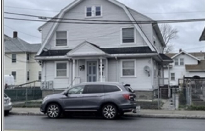 8 GREENWOOD AVE