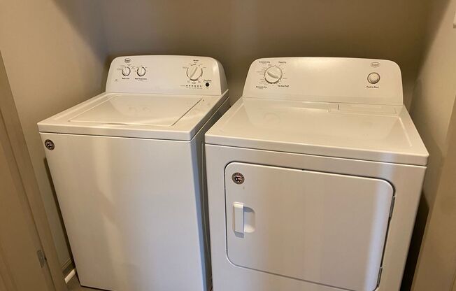 2 beds, 2 baths, 929 sqft, $1,025, Unit 1720-B05