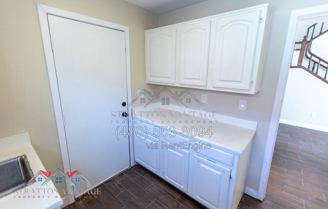 3 beds, 2.5 baths, 2,469 sqft, $2,525