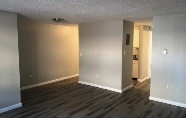 Spacious 2 bed unit for rent.