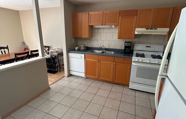 Willowbend 2BR 2BA, 1CGar