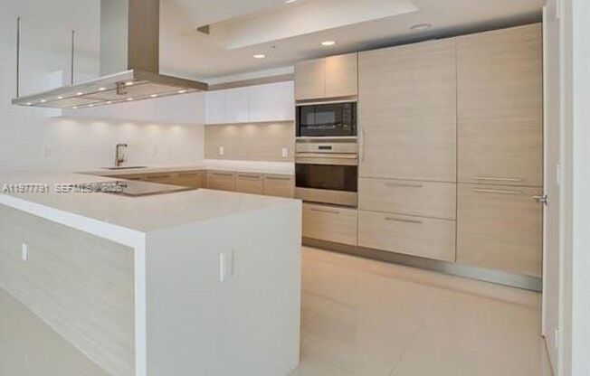 17301 Biscayne Blvd unit 1103 (A11977791)