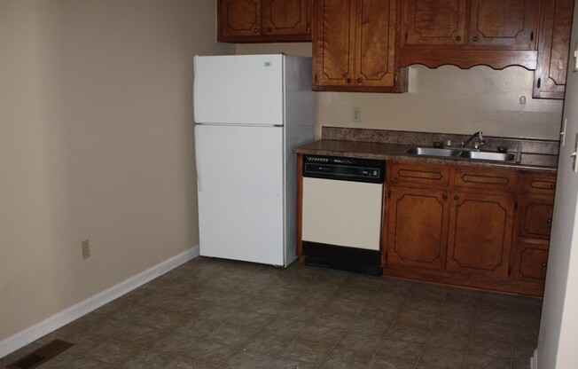 2 beds, 1.5 baths, 950 sqft, $1,450, Unit J2