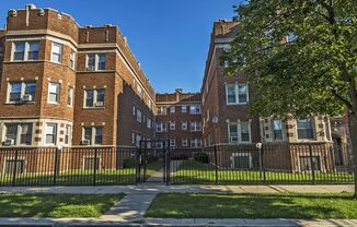 7109 S Ridgeland