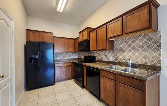 2 beds, 2 baths, $1,975