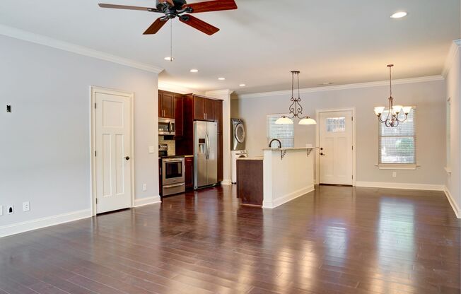Heisman Villas: End Unit with Parking & Privacy!