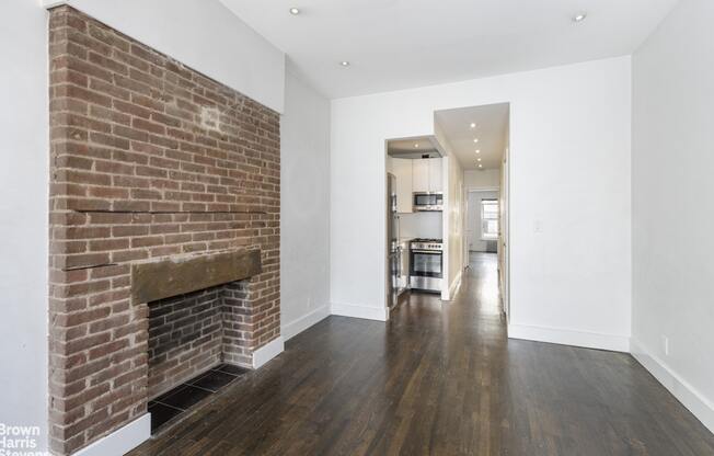 237 E 24 ST