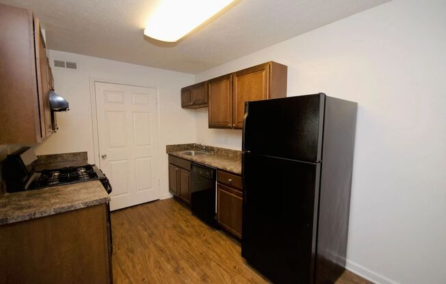 1 bed, 1 bath, 925 sqft, $1,170, Unit D02
