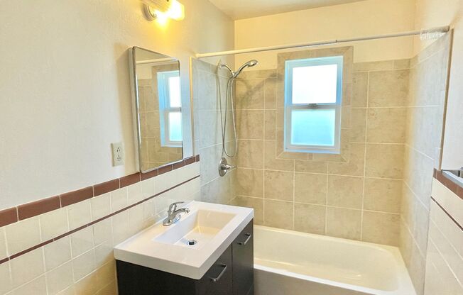 1 bed, 1 bath, $2,550, Unit 530 Bartlett Street - Unit 6