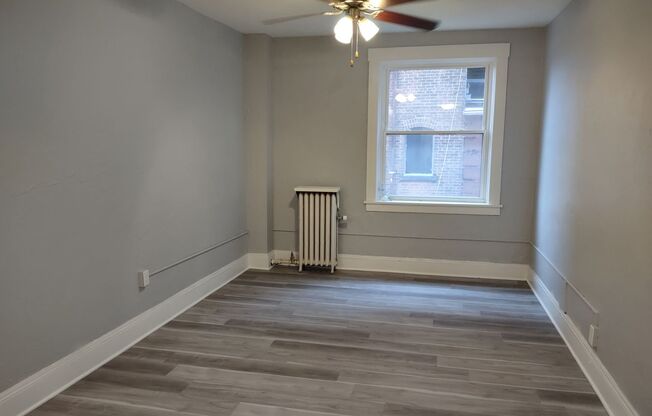 2 beds, 1 bath, 639 sqft, $1,175, Unit 206